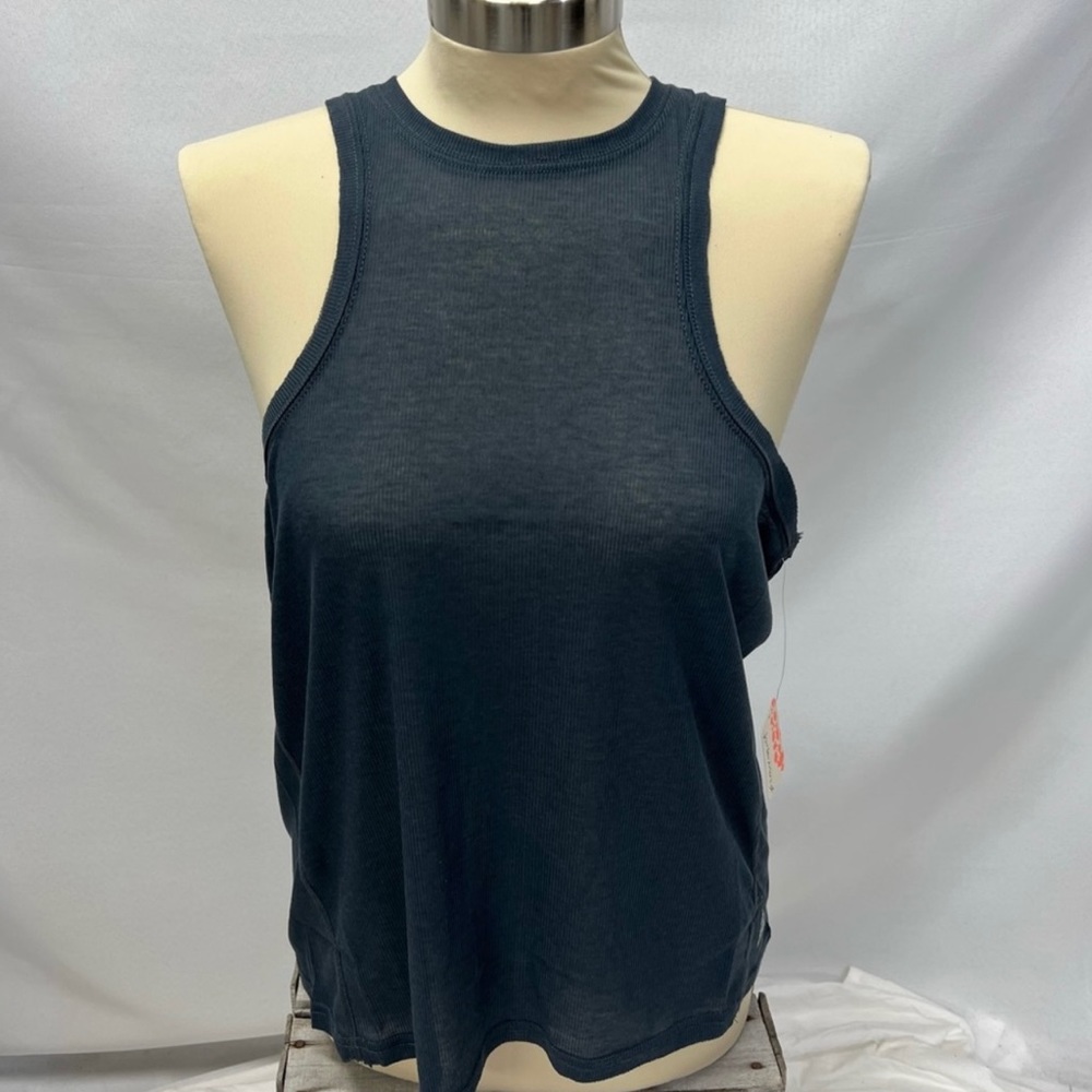 Free People Movement Size Large Tank Top Bundle - Picture 4 of 6